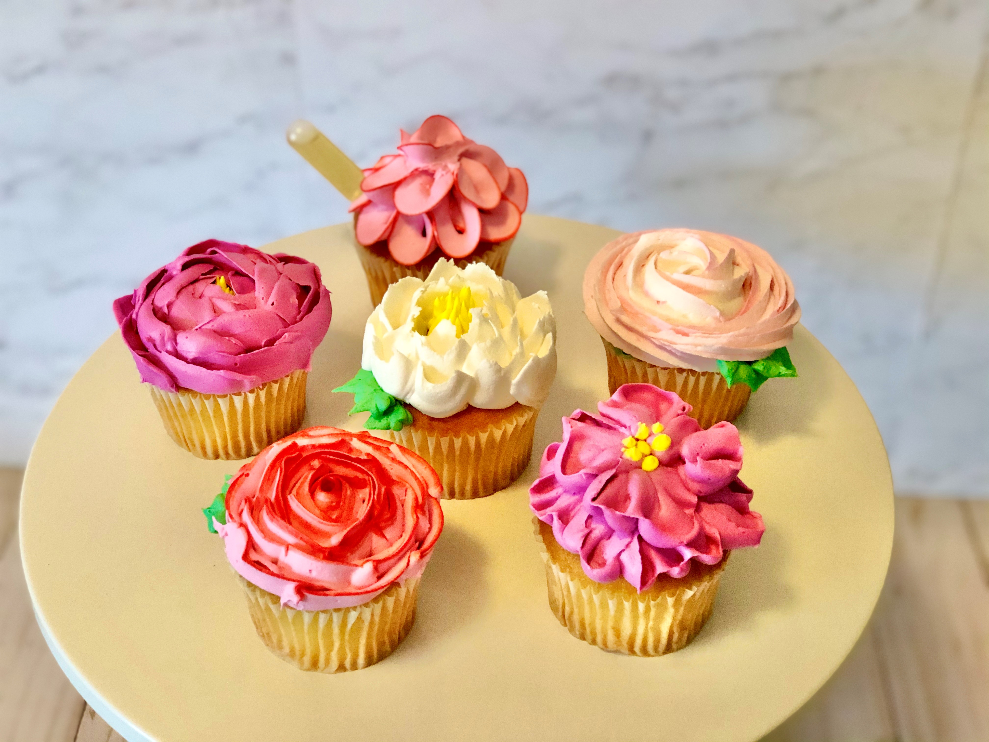 Image for Flower Cupcake Decorating with Candyland Crafts webinar